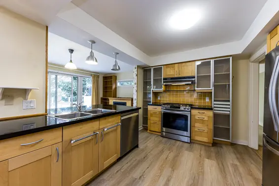 1848 Duchess Avenue, West Vancouver For Sale - image 2