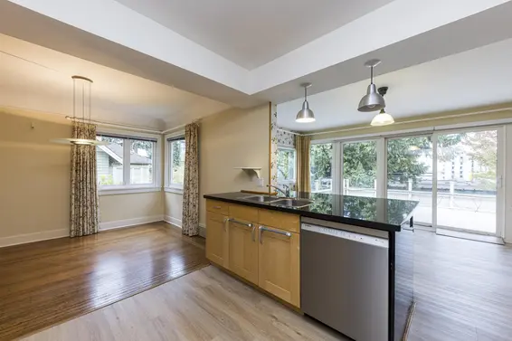 1848 Duchess Avenue, West Vancouver For Sale - image 6