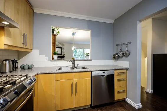 4607 Hoskins Road, North Vancouver For Sale - image 2