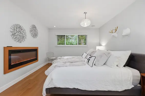 2223 Greylynn Crescent, North Vancouver For Sale - image 16