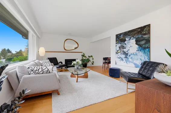 2223 Greylynn Crescent, North Vancouver For Sale - image 4