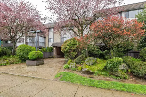 306 127 East 4th Street, North Vancouver For Sale - image 2