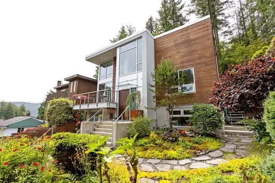 4527 Strathcona Road, North Vancouver