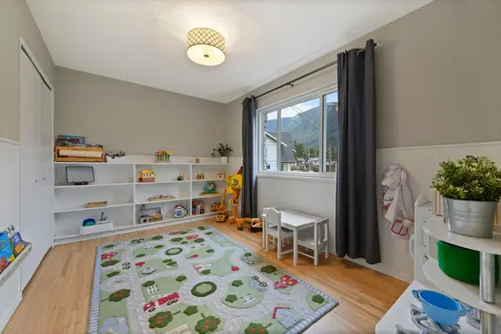 1071 Marigold Place, North Vancouver For Sale - image 11