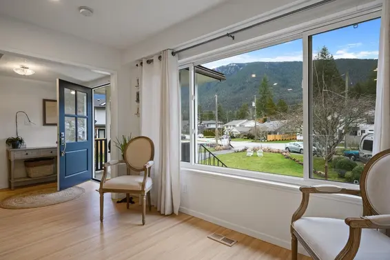 1071 Marigold Place, North Vancouver For Sale - image 4