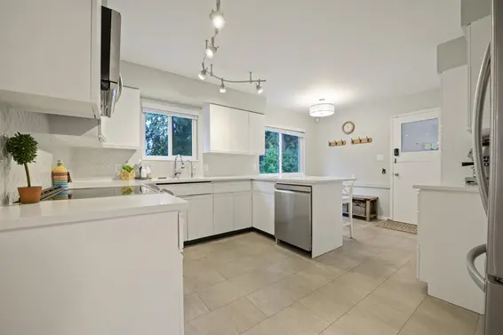 1071 Marigold Place, North Vancouver For Sale - image 8