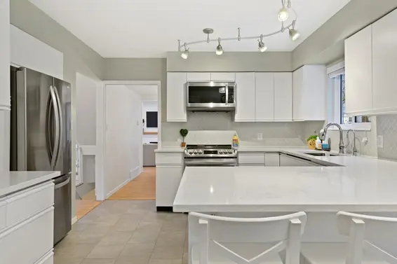 1071 Marigold Place, North Vancouver For Sale - image 9