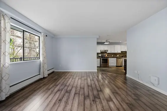 210 236 West 2nd Street, North Vancouver For Sale - image 8