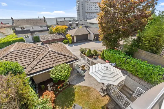 2362 Marine Drive, West Vancouver For Sale - image 11