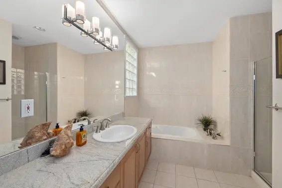 2362 Marine Drive, West Vancouver For Sale - image 21