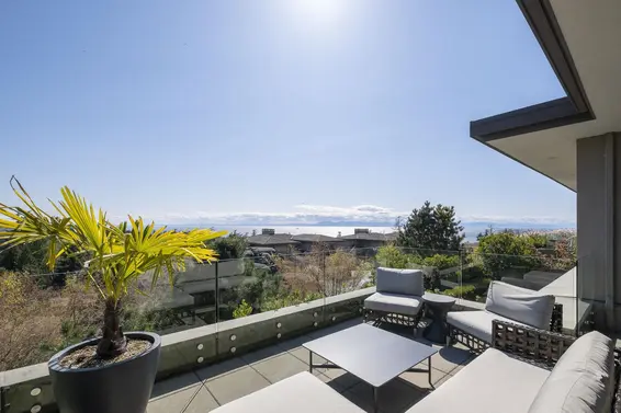 4987 Meadfeild Wynd, West Vancouver For Sale - image 38
