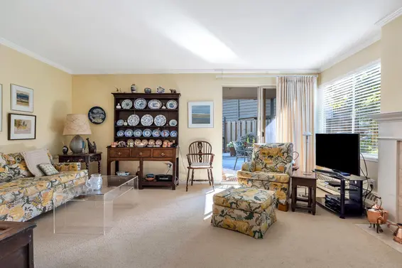208 235 Keith Road, West Vancouver For Sale - image 11