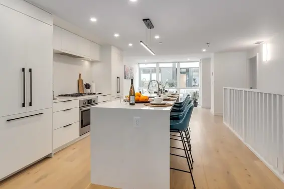 102 649 East 3rd Street, North Vancouver For Sale - image 8