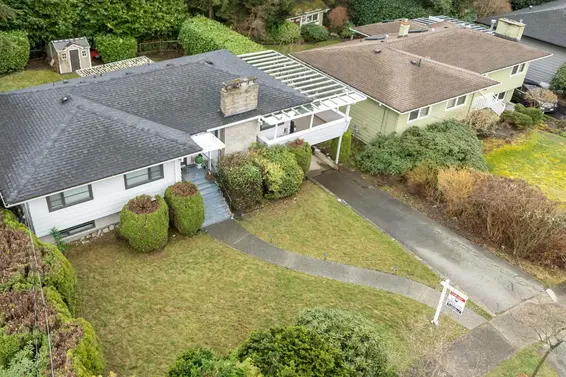 3990 Delbrook Avenue, North Vancouver For Sale - image 14