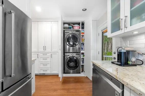 3990 Delbrook Avenue, North Vancouver For Sale - image 18