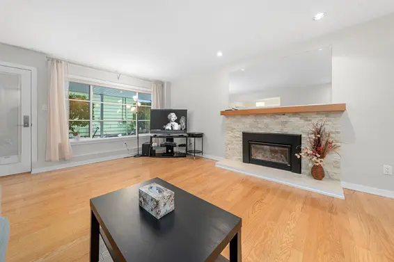 3990 Delbrook Avenue, North Vancouver For Sale - image 32