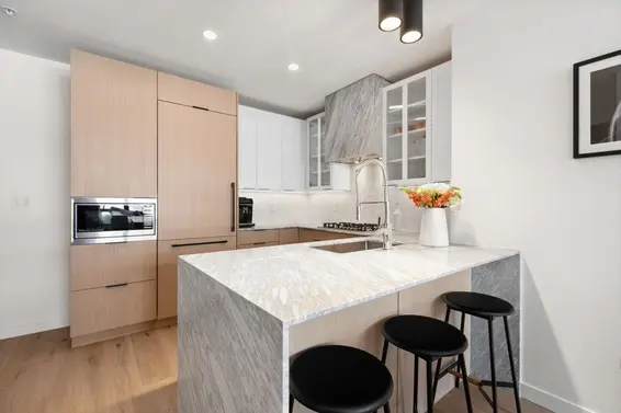 608 170 West 1st Street, North Vancouver For Sale - image 5