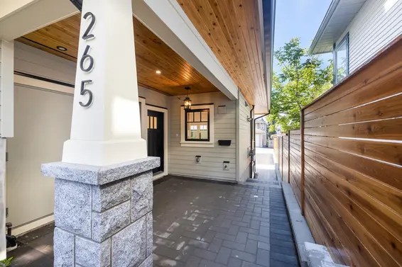 265 West 6th Street, North Vancouver For Sale - image 2
