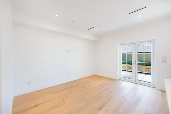 265 West 6th Street, North Vancouver For Sale - image 5