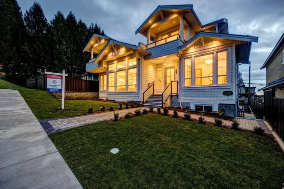 361 East 22nd Street, North Vancouver For Sale - image 3