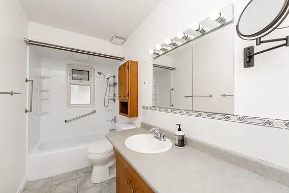333 East 21 Street, North Vancouver For Sale - image 10