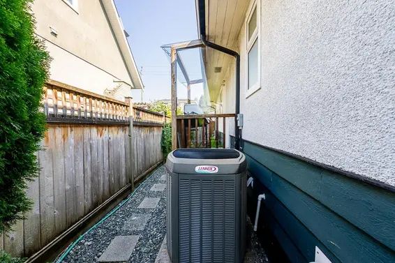 333 East 21 Street, North Vancouver For Sale - image 32