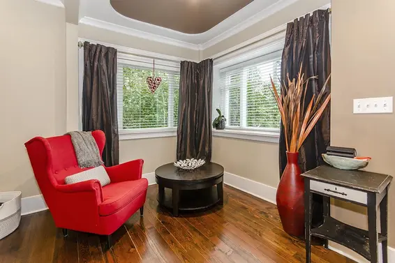 221 East 29Th Street, North Vancouver