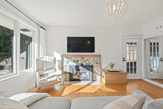 1275 Brantwood Road, North Vancouver For Sale - image 10