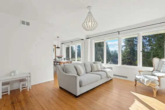 1275 Brantwood Road, North Vancouver For Sale - image 12