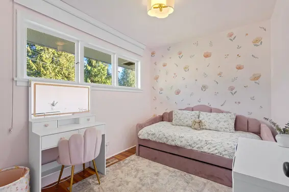 1275 Brantwood Road, North Vancouver For Sale - image 14