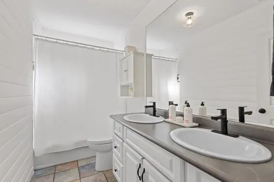 1275 Brantwood Road, North Vancouver For Sale - image 15