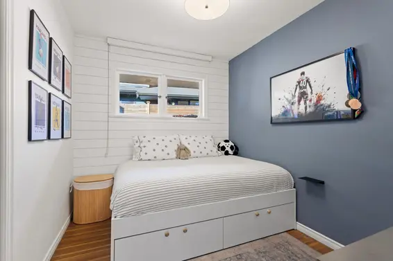 1275 Brantwood Road, North Vancouver For Sale - image 17