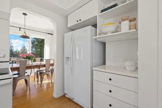 1275 Brantwood Road, North Vancouver For Sale - image 7