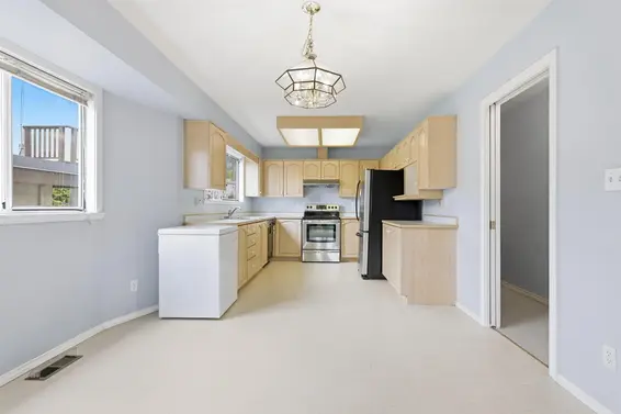 1227 12th Street, West Vancouver For Sale - image 9