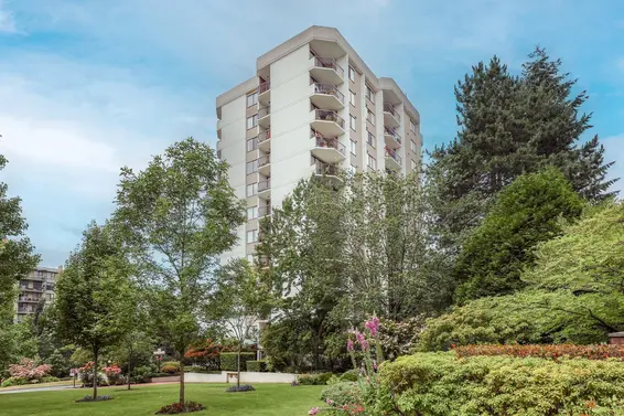 302 701 West Victoria Park, North Vancouver