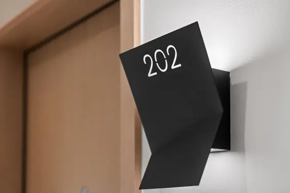 202 3963 Uplands Way, West Vancouver For Sale - image 2