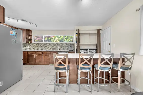 693 Plymouth Drive, North Vancouver For Sale - image 8