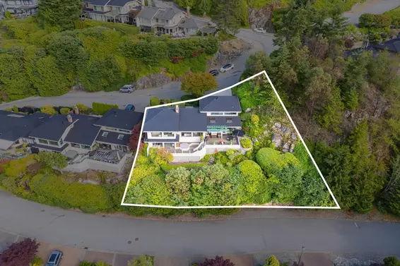 5267 Aspen Drive, West Vancouver For Sale - image 14