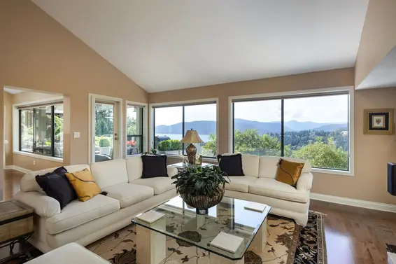 5267 Aspen Drive, West Vancouver For Sale - image 3