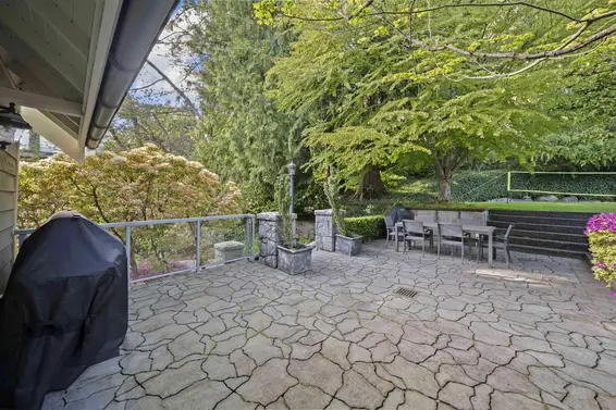 4075 Rose Crescent, West Vancouver For Sale - image 10