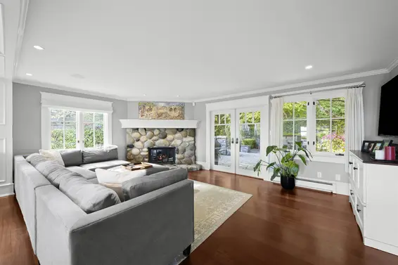 4075 Rose Crescent, West Vancouver For Sale - image 12
