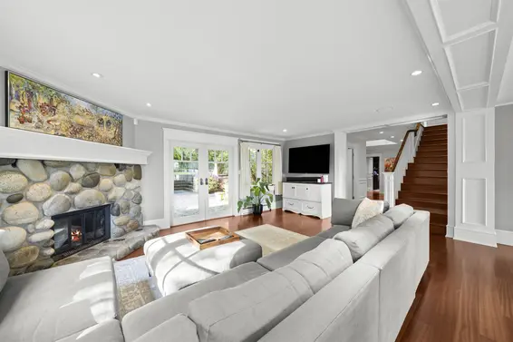 4075 Rose Crescent, West Vancouver For Sale - image 13