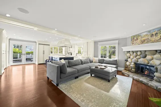 4075 Rose Crescent, West Vancouver For Sale - image 14