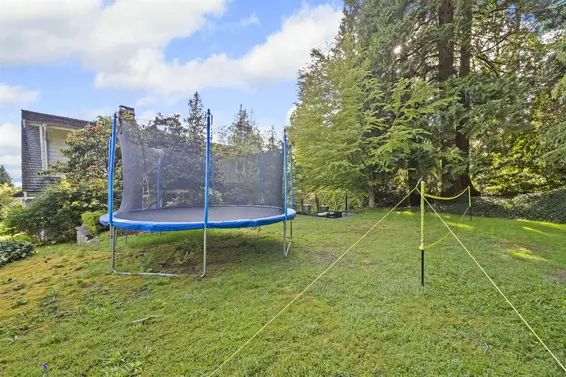 4075 Rose Crescent, West Vancouver For Sale - image 6