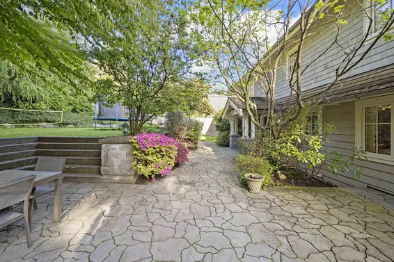 4075 Rose Crescent, West Vancouver For Sale - image 9