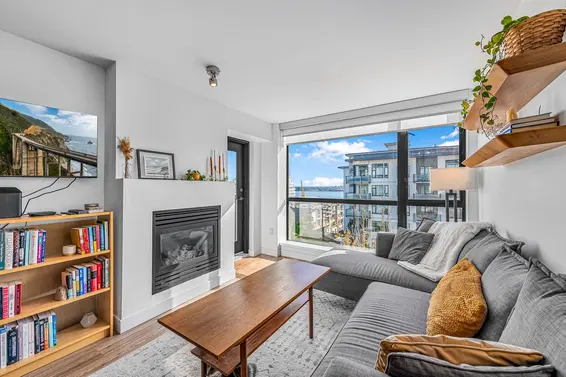 503 124 West 1st Street, North Vancouver