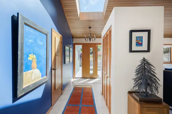 120 Mountain Drive, Lions Bay For Sale - image 4