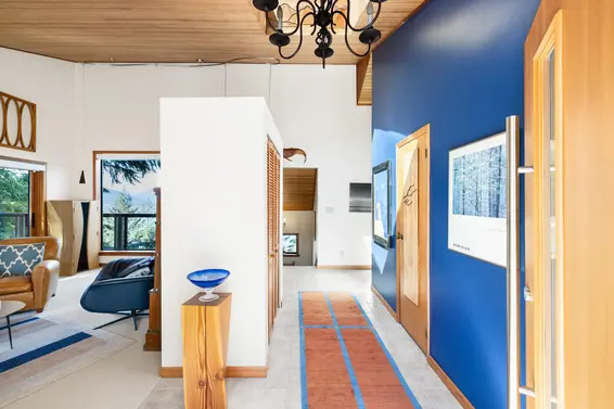 120 Mountain Drive, Lions Bay For Sale - image 5