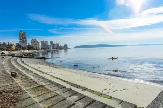 2493 Haywood Avenue, West Vancouver For Sale - image 11