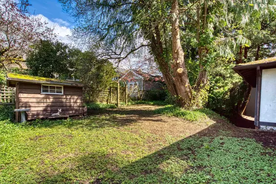 2493 Haywood Avenue, West Vancouver For Sale - image 35